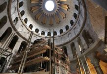 Cómo es la lucha contrarreloj para salvar al Santo Sepulcro