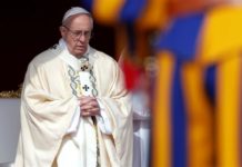 Francisco, en Pascuas: “Que Dios ayude a quienes luchan contra la corrupción”