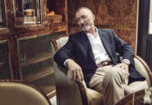 Pérez-Reverte: «Las redes sociales están llenas de gente con ideología, pero sin biblioteca»