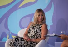 Ana Rosenfeld: «Las mujeres pueden ser líderes en su trabajo, pero vulnerables entre cuatro paredes»