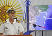 Para la Armada, el informe que revela una explosión corta y mortal del submarino «es un indicio más»