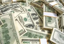 Siguió la minicorrida del dólar: saltó 27 centavos al récord de $ 18,61 (en dos semanas se disparó casi $ 1)