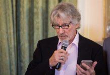 Londres: qué dijo Roger Waters al recibir un premio por su compromiso con los caídos en Malvinas
