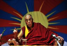 El dalái lama, sesenta años fuera del Tíbet