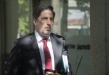 «Si los especialistas nos dicen que suspendamos las clases, lo haremos inmediatamente»