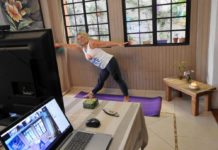 Coronavirus. Cenas virtuales, clases de yoga y llamadas a diario: cómo ayudar a los mayores que viven solos