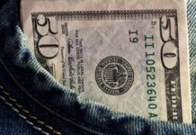 Operaciones sospechosas con dólares: en qué casos bloquean las cuentas bancarias