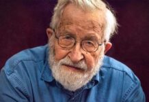 Noam Chomsky sobre cómo los medios nos hacen aceptar como nuestras ideas que son suyas