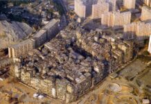 Así era la ciudad amurallada de Kowloon, la colmena humana de Hong Kong a la que no llegaba la luz