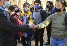 Bordet destacó el retorno a las clases presenciales con carga horaria completa