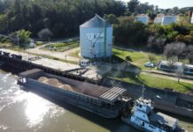 En el puerto La Paz se embarcan granos producidos en el norte provincial