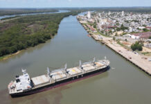 Un nuevo buque ingresó al puerto de Concepción del Uruguay