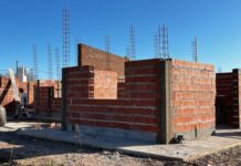 Comenzaron a construirse con recursos provinciales 40 viviendas en dos localidades entrerrianas