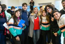 Stratta participó de la inauguración de la Feria de las Carreras de la UNER