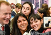 Bordet anunció el incremento de becas para 45.000 estudiantes entrerrianos