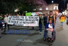 Se realizó la protesta de prestadores y familiares de personas con discapacidad