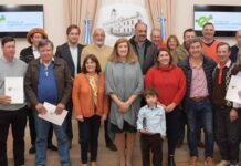 El gobierno financia pequeñas obras en centros rurales de población