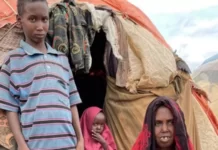 «No tenía fuerzas para enterrar a mi hija, tuvimos que dejarla al costado del camino»