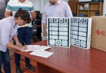 Distribuyen computadoras y optotipos en establecimientos sanitarios de los departamentos Uruguay, Tala y Federación
