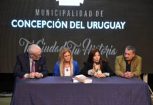 En un emotivo acto, el Municipio presentó otro libro con la historia de los «Intendentes Uruguayenses»