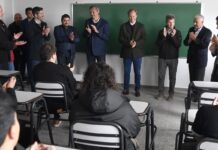 Bordet inauguró una escuela técnica, jardines y viviendas en Concepción del Uruguay