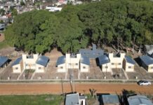 Se firmaron los contratos para el inicio de 909 viviendas en 15 localidades