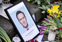 «Si no les dan el cuerpo, significa que hay algo que ocultar»: las dudas por la negativa de las autoridades rusas a entregar los restos de Navalny a su familia