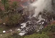 Mueren las 61 personas que viajaban a bordo de un avión que se estrelló en el estado brasileño de Sao Paulo