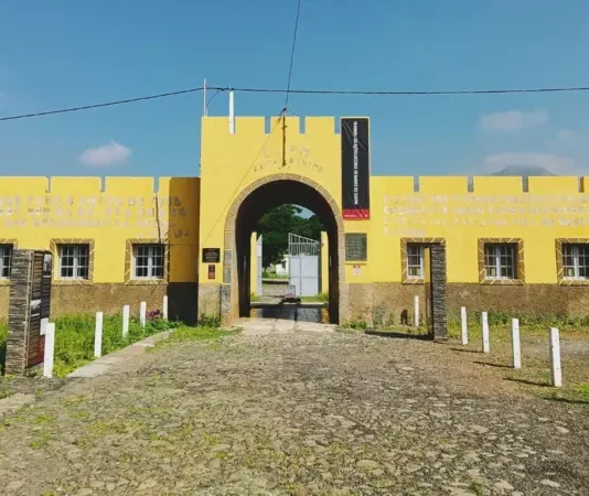 El campo de concentración en una isla africana en el que la dictadura de Portugal encerró a sus oponentes