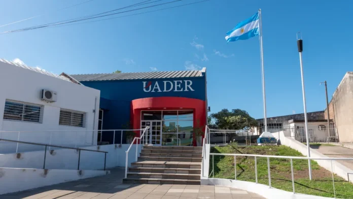 fachada_rectorado_uader_0.jpg