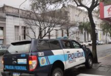 La Policía Federal allanó la Jefatura Departamental Paraná y detuvo a un subcomisario