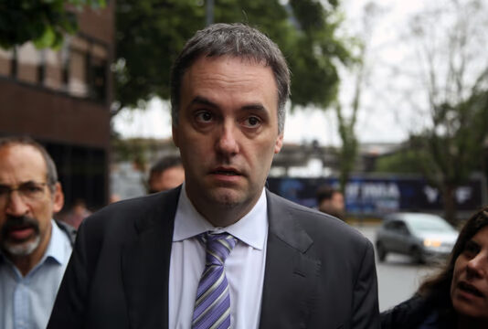 Adorni: contradicciones cripto complican su defensa por enriquecimiento