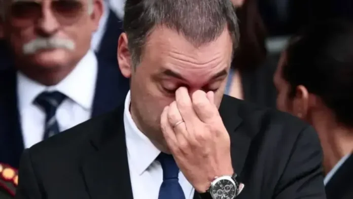 6-adorni