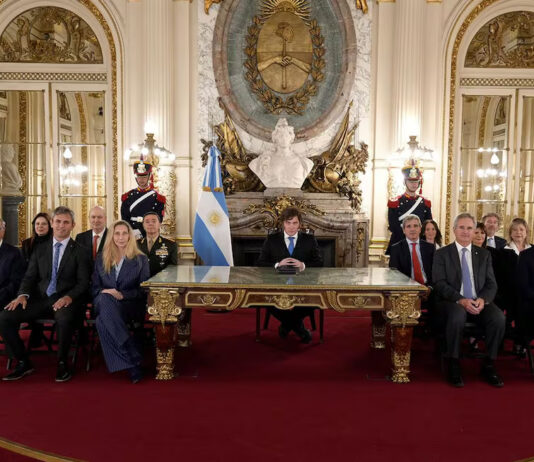 Malvinas como máscara: el proyecto de ley que amenaza la democracia