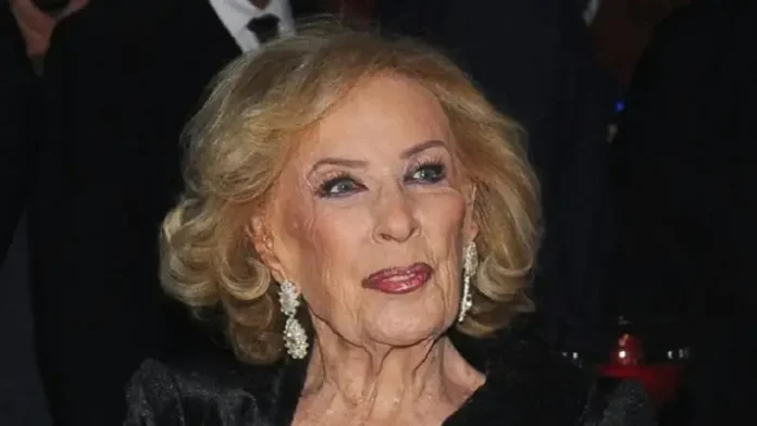 Mirtha Legrand recibió el alta médica y continuará la recuperación en su casa