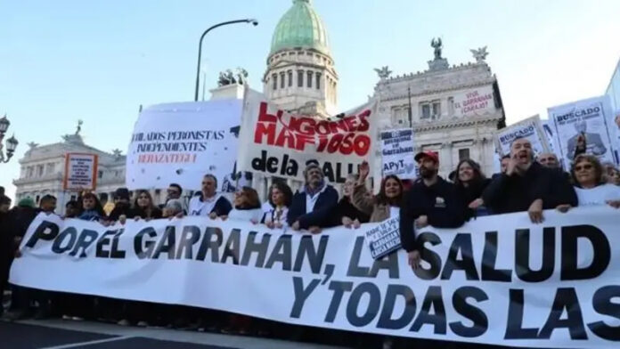 Vence emergencia pediátrica y vuelven las protestas al Congreso
