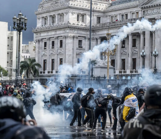 Represión en la Quinta Marcha Federal Universitaria