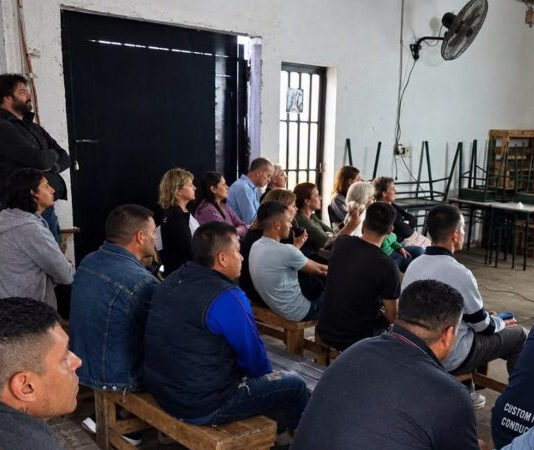 Cine y reflexión en la Unidad Penal N°4