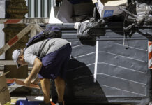 Menos consumo y más carros: la crisis de los recicladores