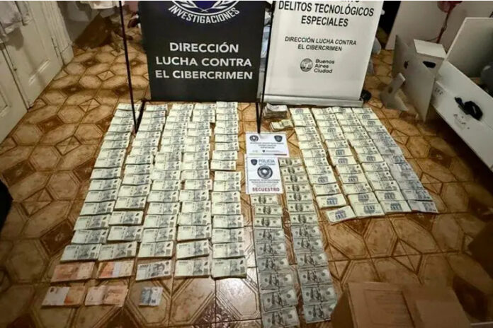 Detenido por estafas bancarias con $255 millones secuestrados
